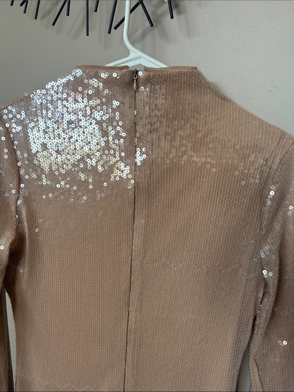NWT Lulus Champagne Sequin Lined Mesh Mini Dress Sz M PLENTY OF STRETCH TOO - Picture 4 of 6